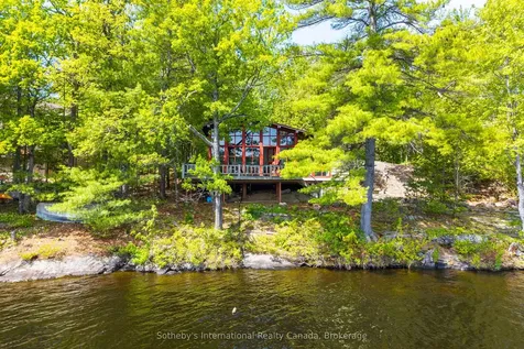 1055 Thanksgiving Rock Way Gravenhurst ON P0E 1G0