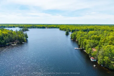 1055 Thanksgiving Rock Way Gravenhurst ON P0E 1G0