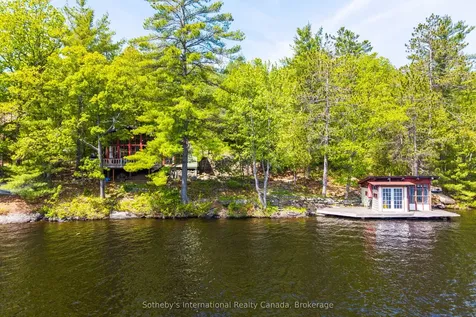 1055 Thanksgiving Rock Way Gravenhurst ON P0E 1G0