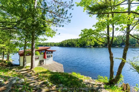 1055 Thanksgiving Rock Way Gravenhurst ON P0E 1G0