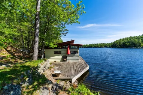 1055 Thanksgiving Rock Way Gravenhurst ON P0E 1G0