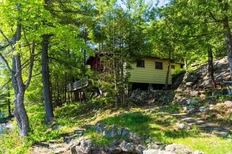 1055 Thanksgiving Rock Way Gravenhurst ON P0E 1G0