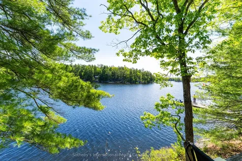 1055 Thanksgiving Rock Way Gravenhurst ON P0E 1G0