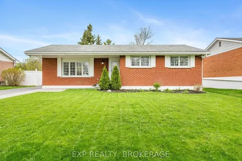 814 Camberley Crescent Kingston ON K7M 4C4