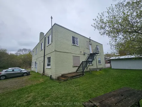 152 Homewood Avenue Kitchener ON N2M 1W9