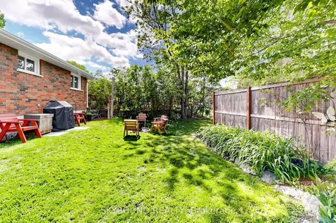 46 Melbourne Street E Kawartha Lakes ON K9V 1X9