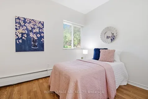 198 Scott Street E St. Catharines ON L2N 5T3