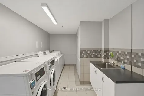 198 Scott Street E St. Catharines ON L2N 5T3