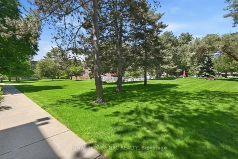 198 Scott Street E St. Catharines ON L2N 5T3