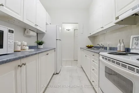 198 Scott Street E St. Catharines ON L2N 5T3