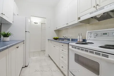 198 Scott Street E St. Catharines ON L2N 5T3