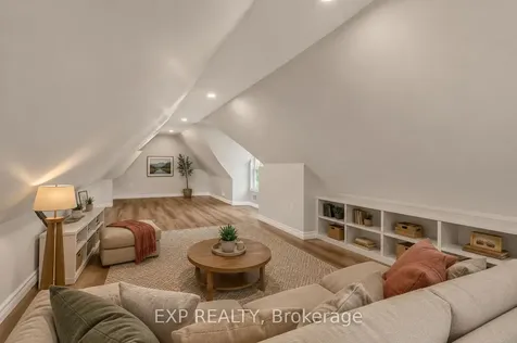 83 Beechwood Avenue Hamilton ON L8L 2S7