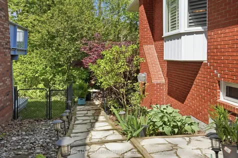 268 Memorial Drive Brantford ON N3R 7H3