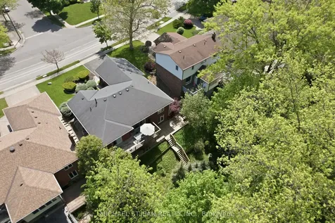 268 Memorial Drive Brantford ON N3R 7H3