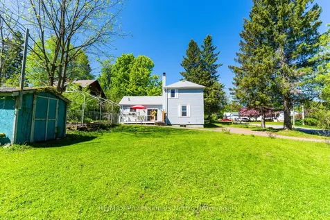 12 Tait Street Huntsville ON P1H 1W5