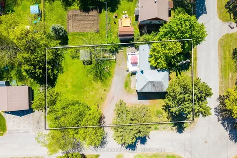 12 Tait Street Huntsville ON P1H 1W5