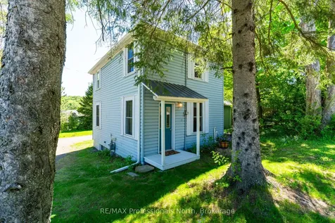 12 Tait Street Huntsville ON P1H 1W5