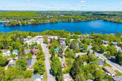 12 Tait Street Huntsville ON P1H 1W5