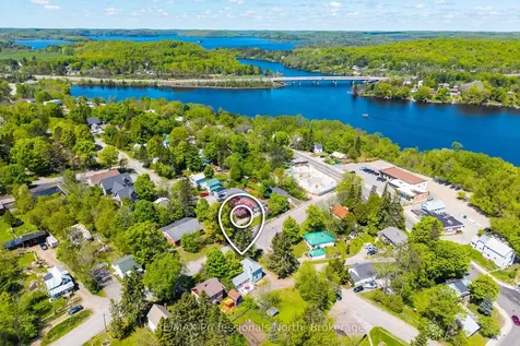 12 Tait Street Huntsville ON P1H 1W5