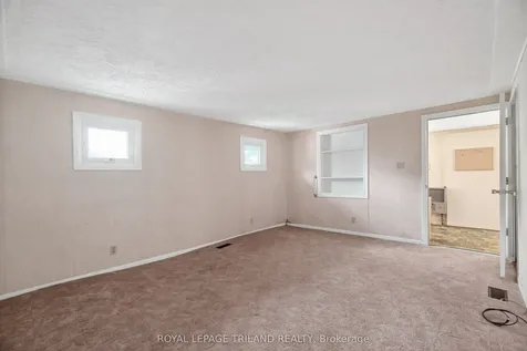 64 Wellington Avenue Southwest Middlesex ON N0L 1A0