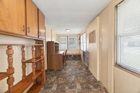 64 Wellington Avenue Southwest Middlesex ON N0L 1A0