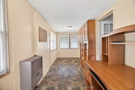64 Wellington Avenue Southwest Middlesex ON N0L 1A0