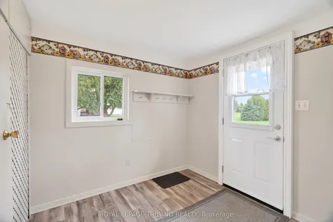 64 Wellington Avenue Southwest Middlesex ON N0L 1A0