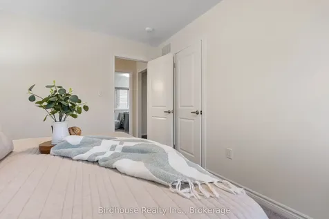 53 Hancock Crescent Kawartha Lakes ON K9V 0P4