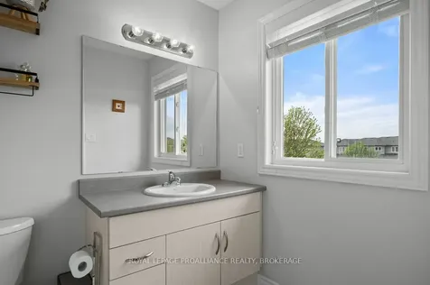 1560 Davenport Crescent Kingston ON K7P 0H7
