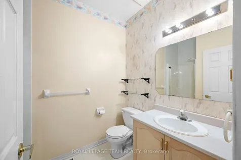 41 Billingham Crescent Kanata ON K2K 2T7