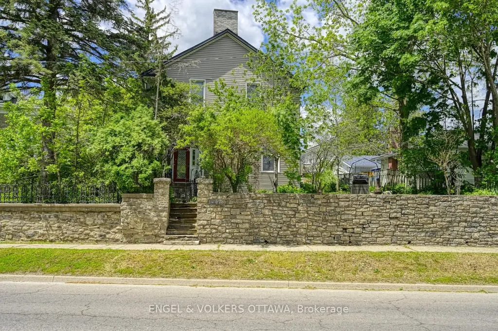 716 King Street W Prescott ON K0E 1T0