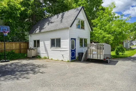 716 King Street W Prescott ON K0E 1T0