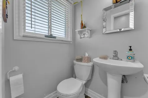162 Chelsea Road Kingston ON K7M 3Y8