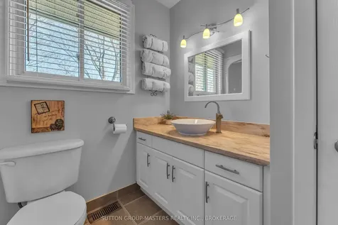 162 Chelsea Road Kingston ON K7M 3Y8