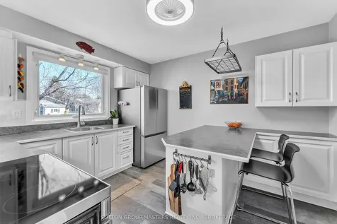 162 Chelsea Road Kingston ON K7M 3Y8