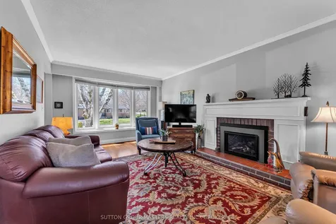 162 Chelsea Road Kingston ON K7M 3Y8