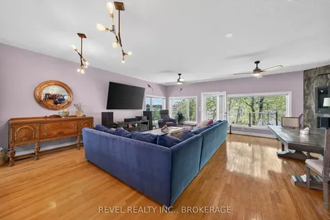 1142 Coverdale Drive Kingston ON K7M 8X7