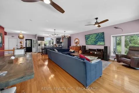1142 Coverdale Drive Kingston ON K7M 8X7