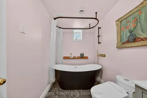 1142 Coverdale Drive Kingston ON K7M 8X7