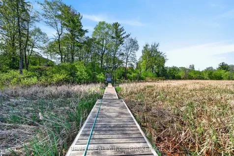 1142 Coverdale Drive Kingston ON K7M 8X7