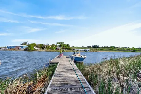 1142 Coverdale Drive Kingston ON K7M 8X7