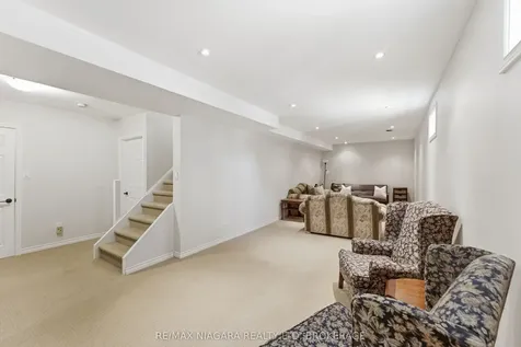 70 Terrace Drive Grimsby ON L3M 1B5