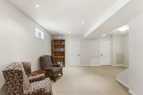 70 Terrace Drive Grimsby ON L3M 1B5