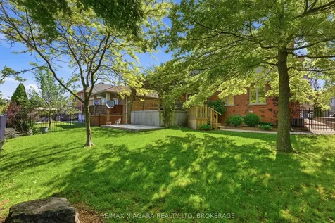 70 Terrace Drive Grimsby ON L3M 1B5