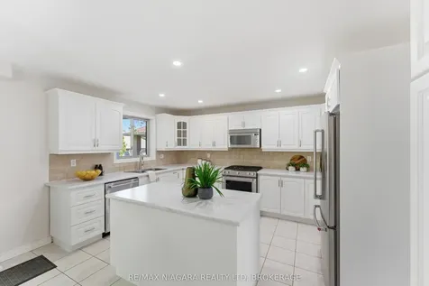 70 Terrace Drive Grimsby ON L3M 1B5