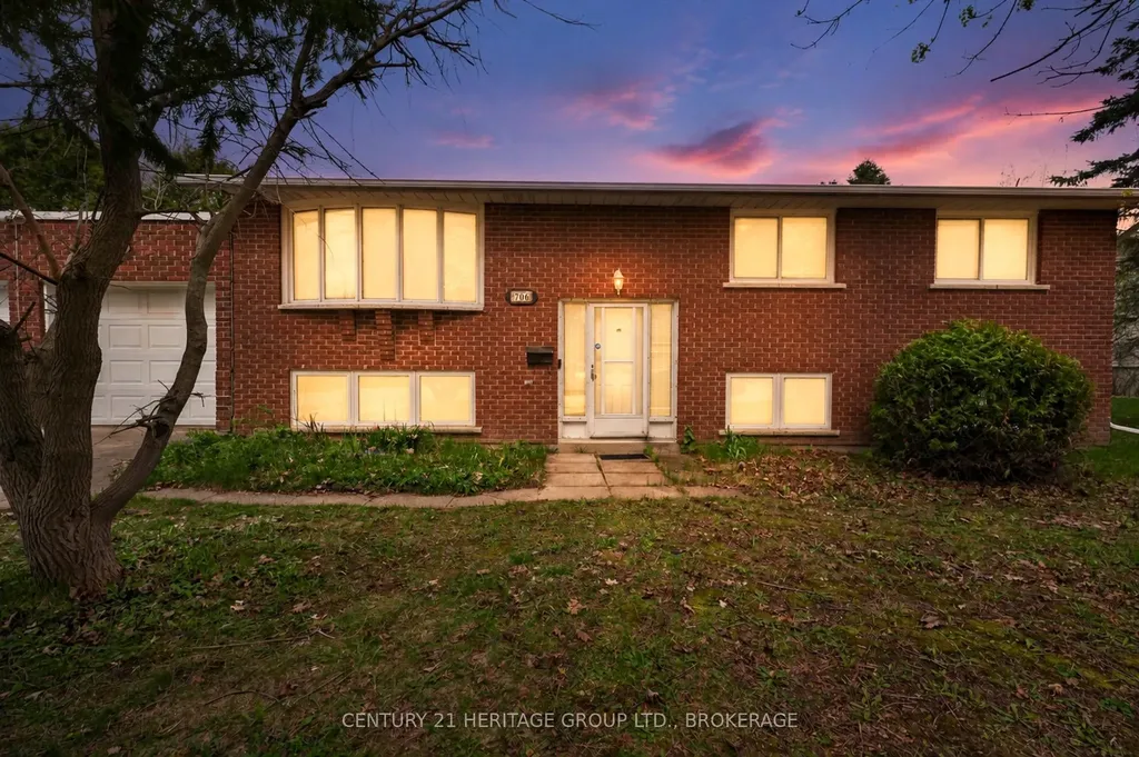 706 High Gate Park Drive Kingston ON K7M 5Z9