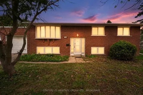 706 High Gate Park Drive Kingston ON K7M 5Z9