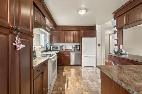 706 High Gate Park Drive Kingston ON K7M 5Z9