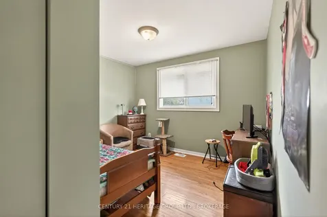 706 High Gate Park Drive Kingston ON K7M 5Z9