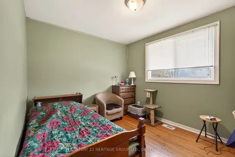 706 High Gate Park Drive Kingston ON K7M 5Z9